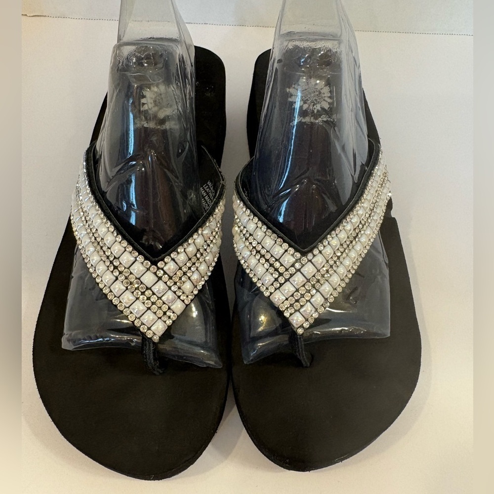 Yellow Box Valence leather beaded flip flops sandals size 7.5 - Picture 11 of 11
